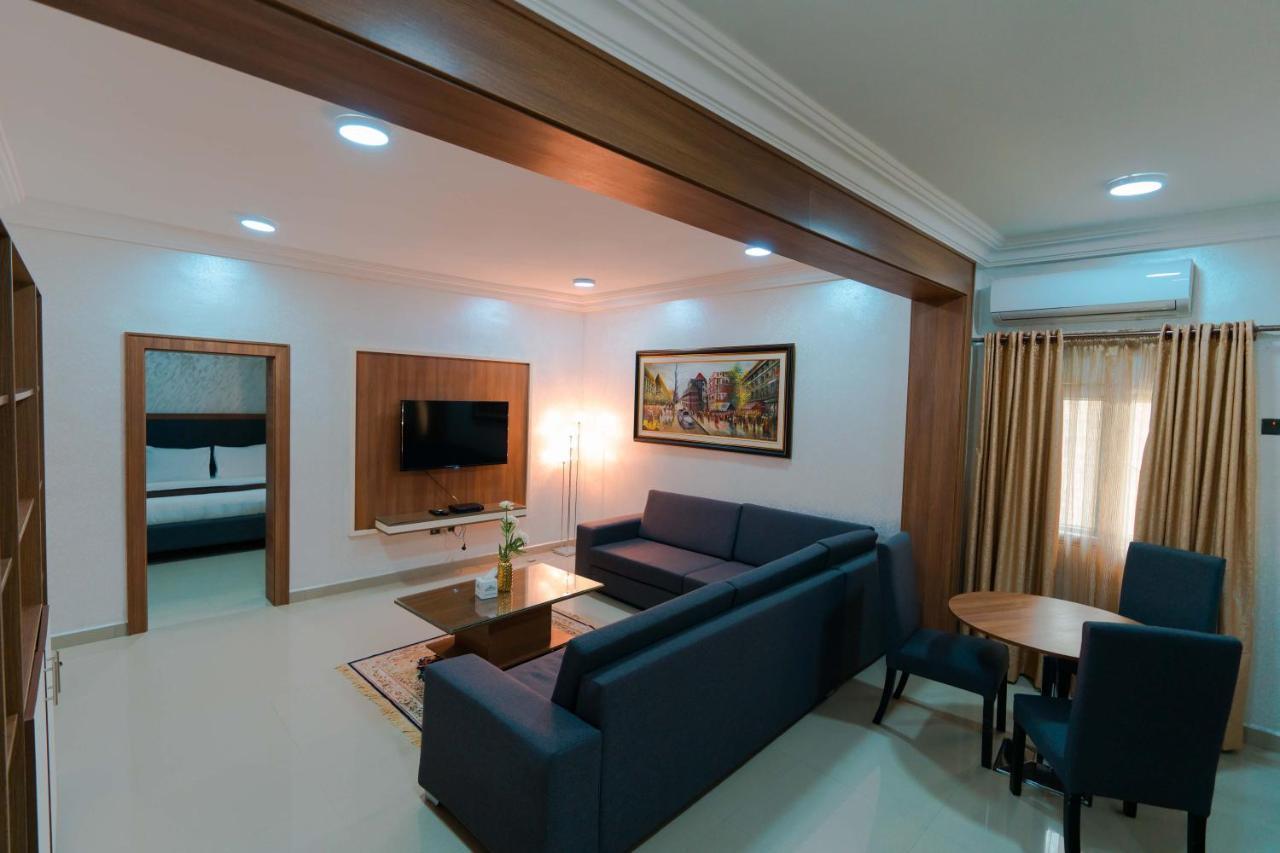 Phoenicia Suites Wupa Extérieur photo