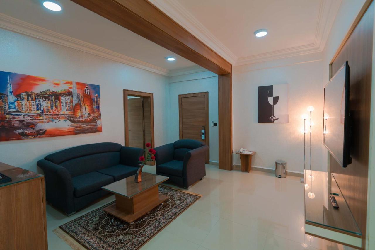 Phoenicia Suites Wupa Extérieur photo
